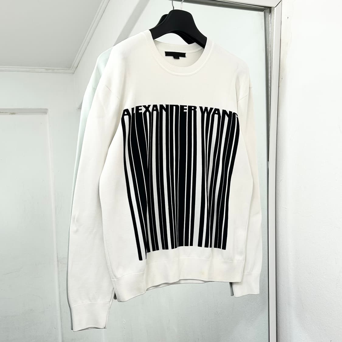 알렉산더왕 아이콘 니트 맨투맨 상품이미지1