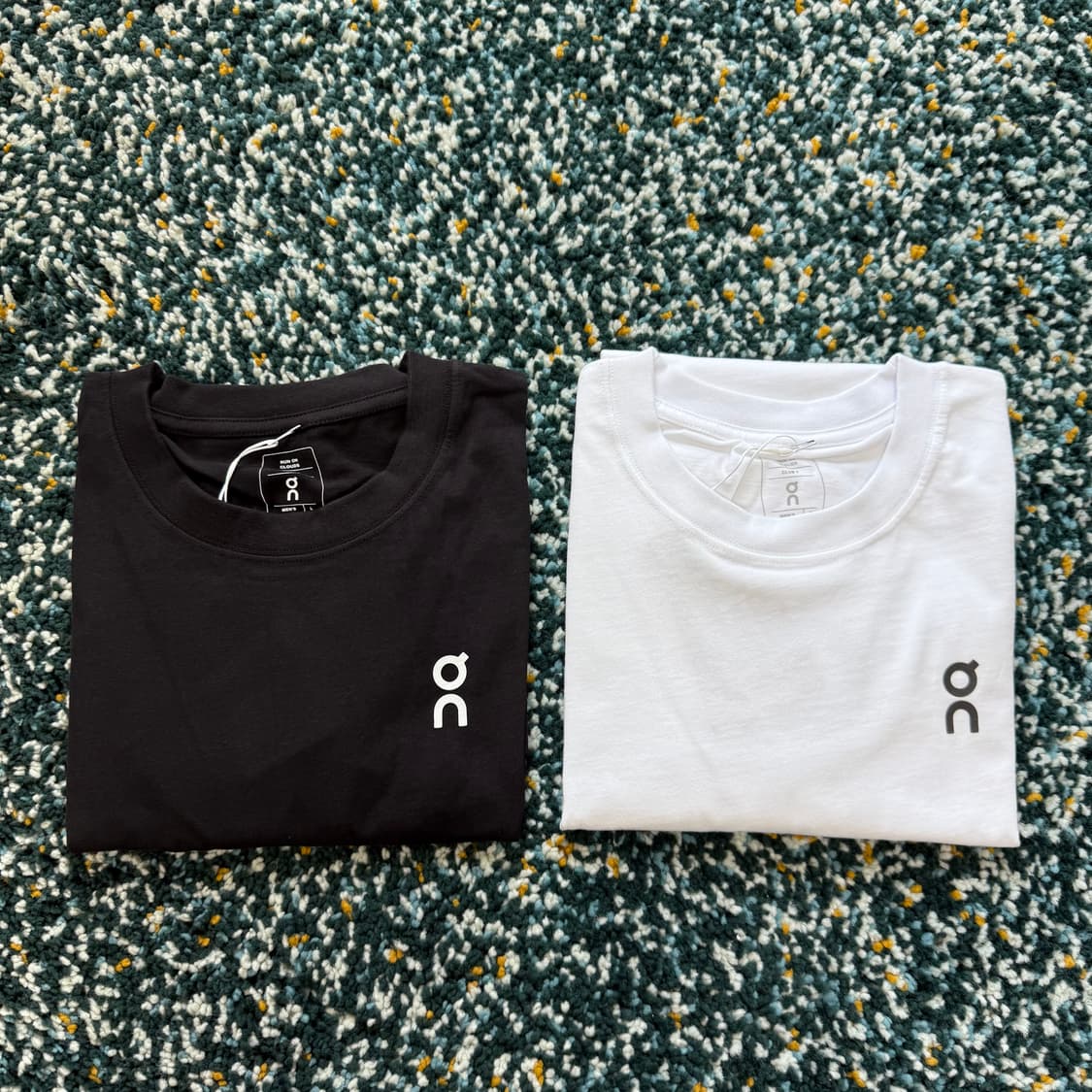 온러닝 로고 클럽 반팔 티셔츠 2컬러 상품이미지1
