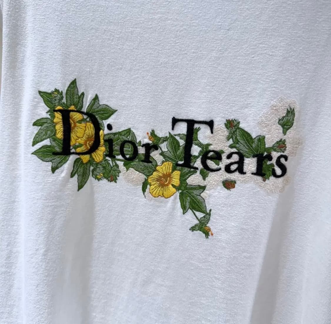 L / 디올 티어스 플라워 로고 자수 반팔 티셔츠 상품이미지4
