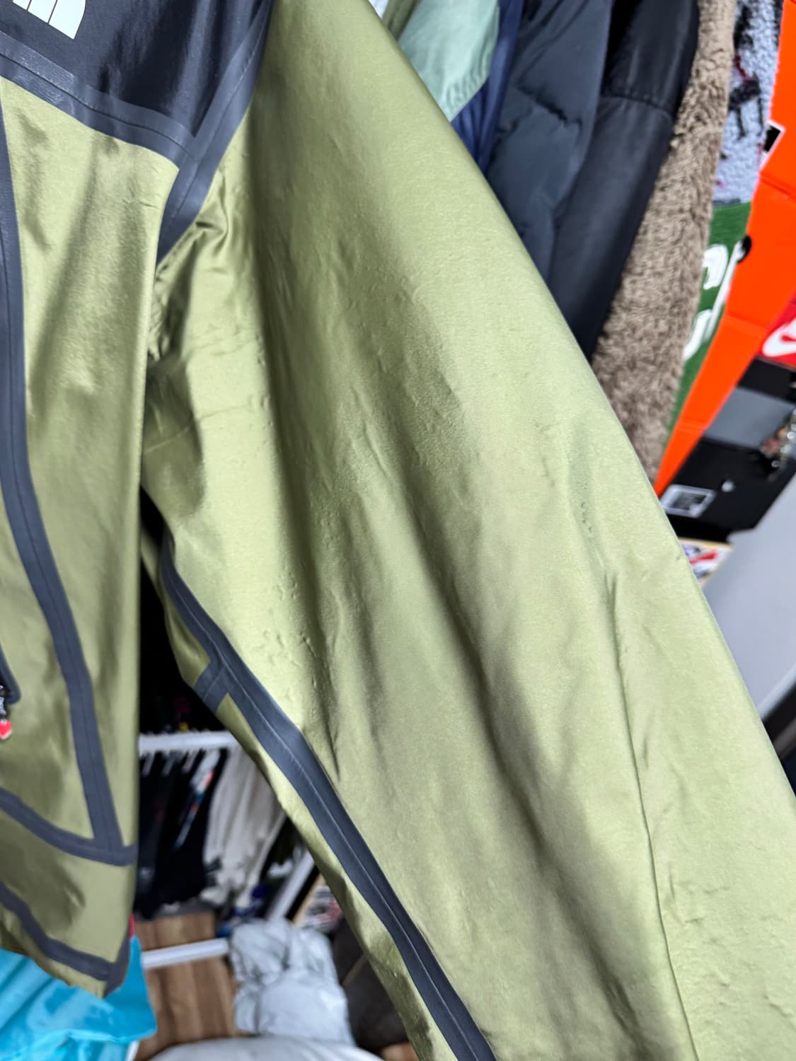 슈프림 x 노스페이스 서밋 시리즈 아우터 테이프 심 자켓 올리브 xl 상품이미지5