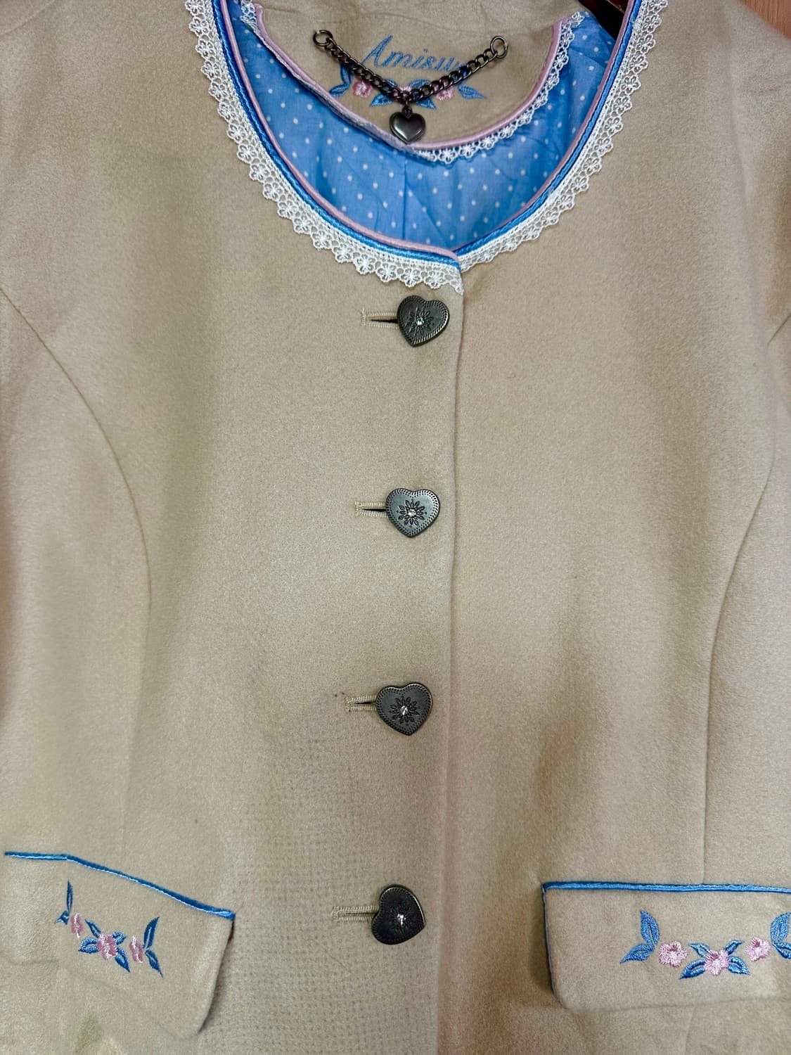 𝐀𝐦𝐢𝐬𝐮 𝐇𝐞𝐚𝐫𝐭 티롤자켓 상품이미지4