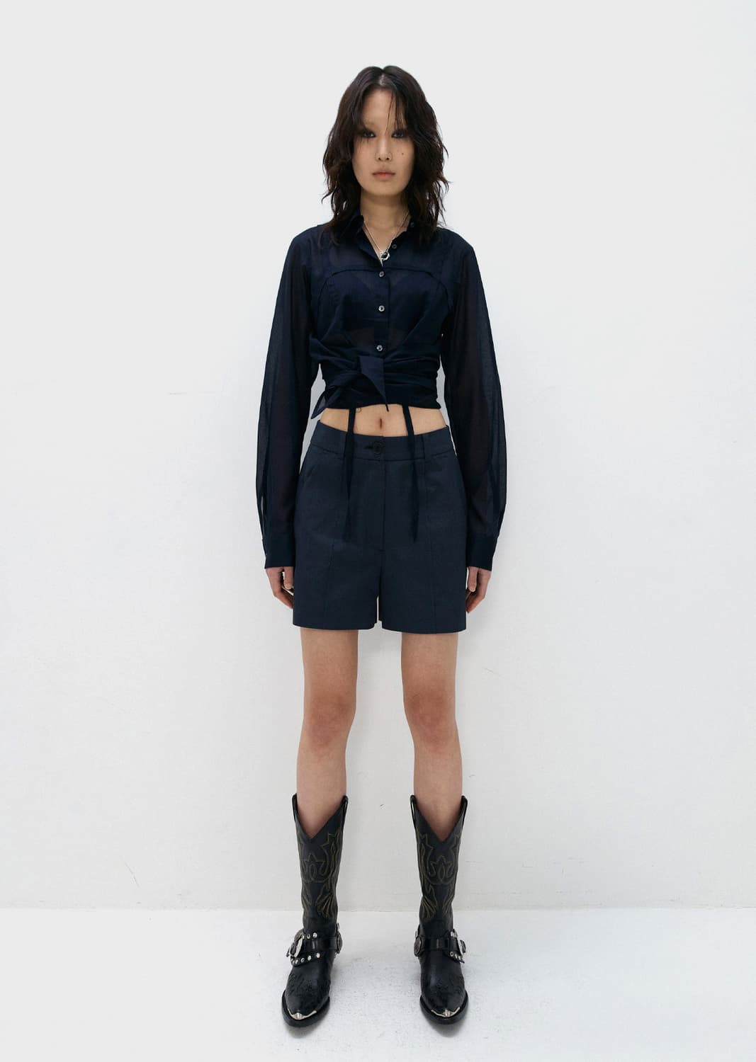 (새제품)S/e/o 에스이오 raw edge shorts navy 반바지 상품이미지1