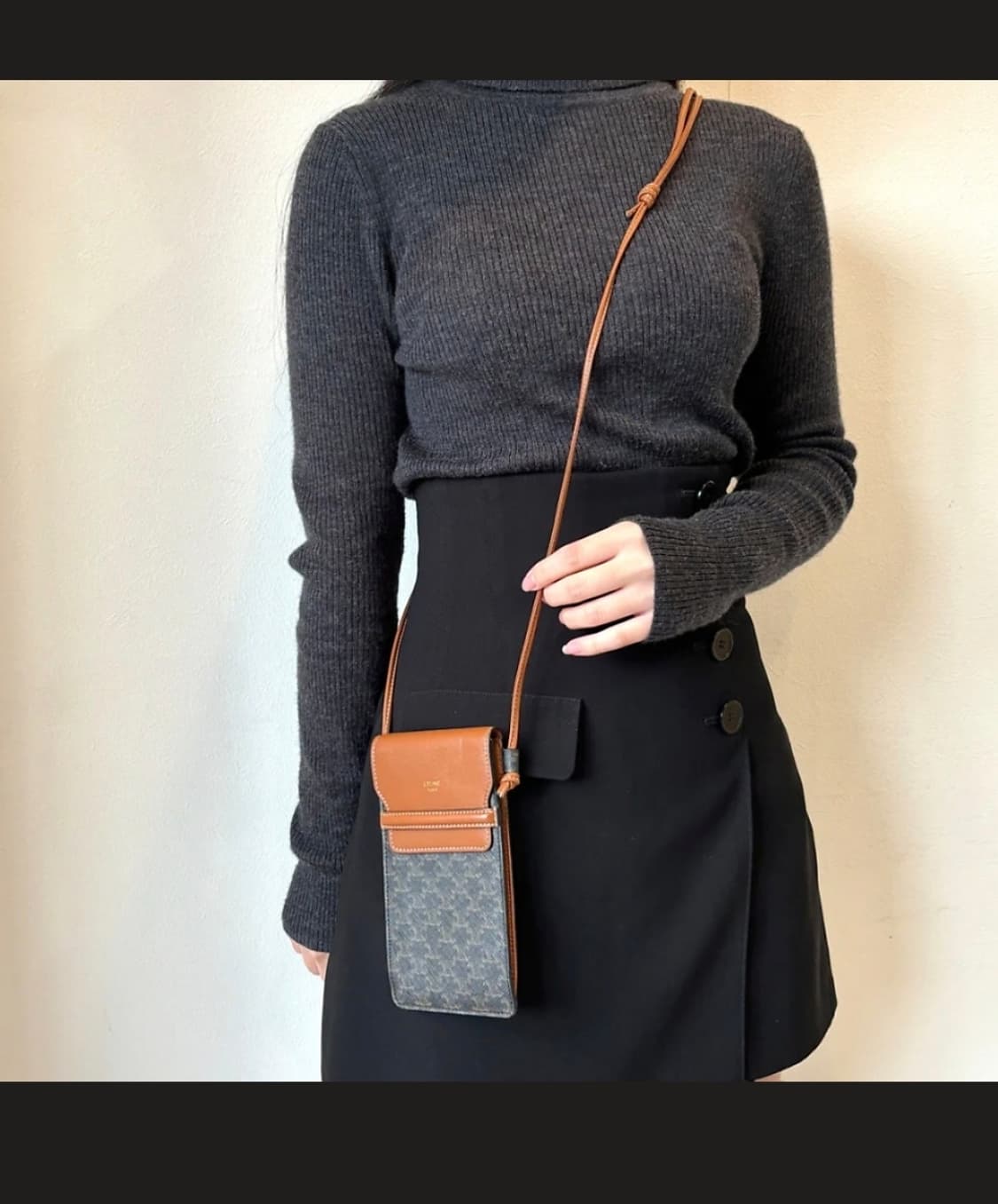 셀린느 트리옹프 폰 파우치백 (영수증 포함 풀구성) S~A+급 상품이미지1