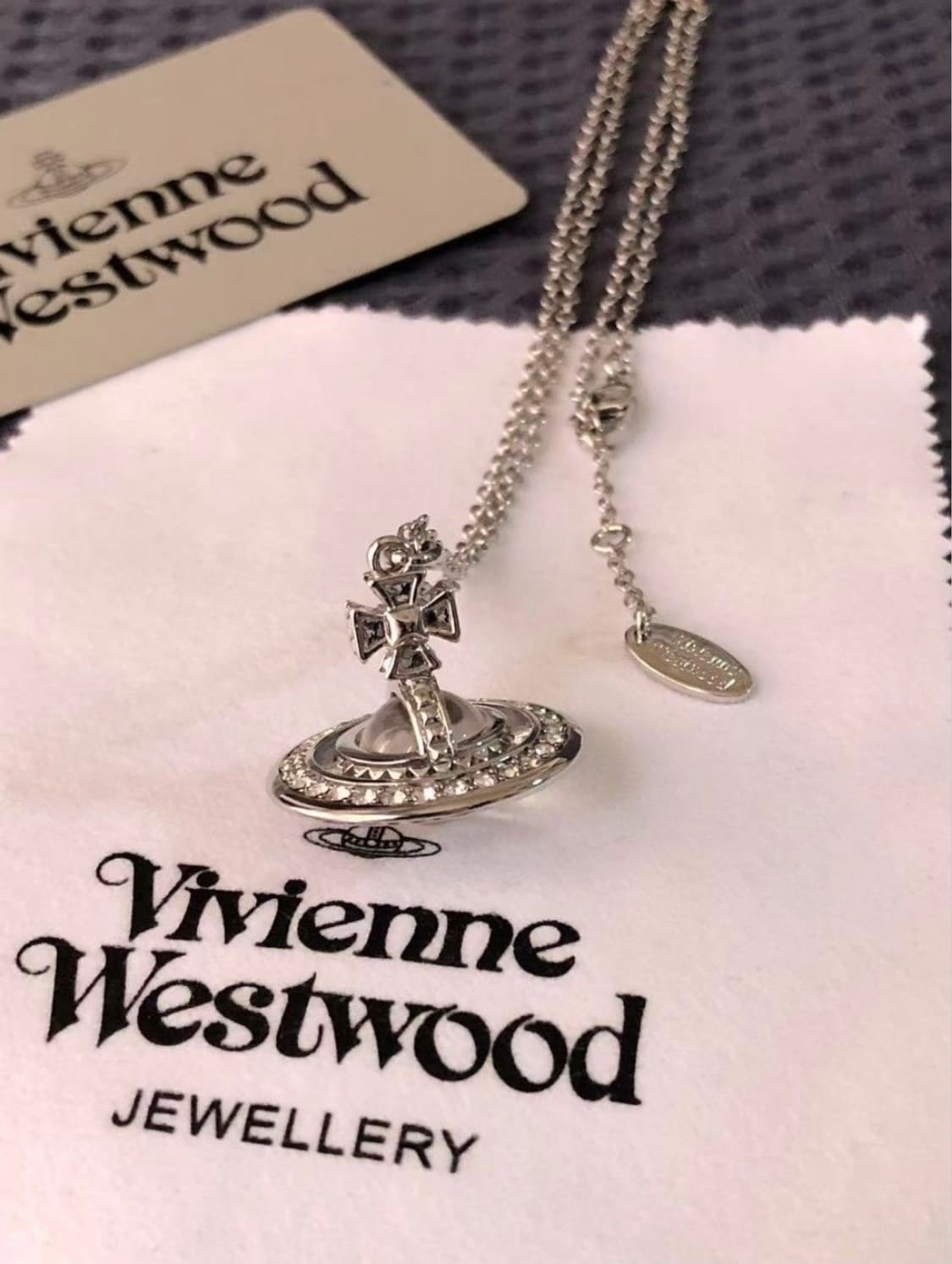 비비안웨스트우드 아카이브 클리어 크리스탈 3d orb 팬던트 목걸이 상품이미지2