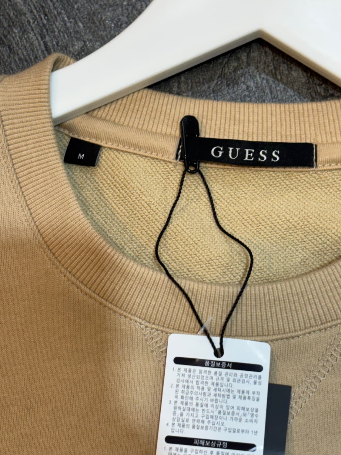 게스 GUESS 새상품 맨투맨 M 상품이미지5