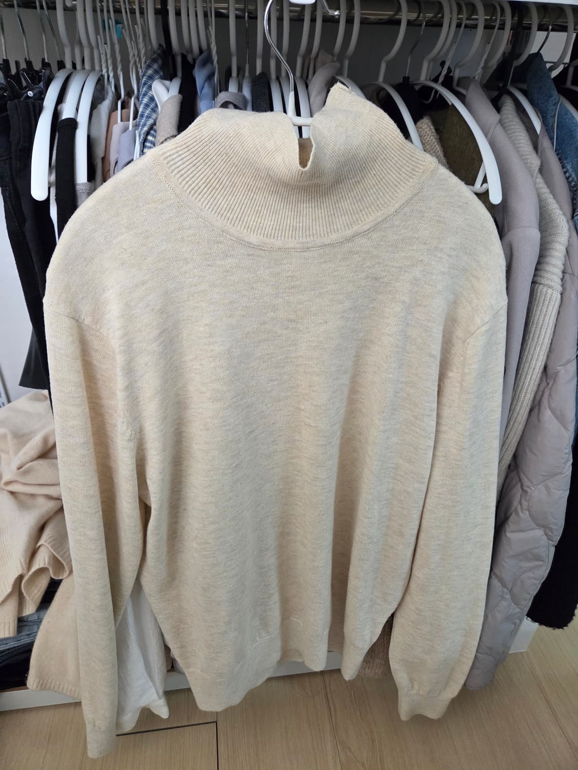 인템포무드 함준수 터틀넥 니트 상품이미지1