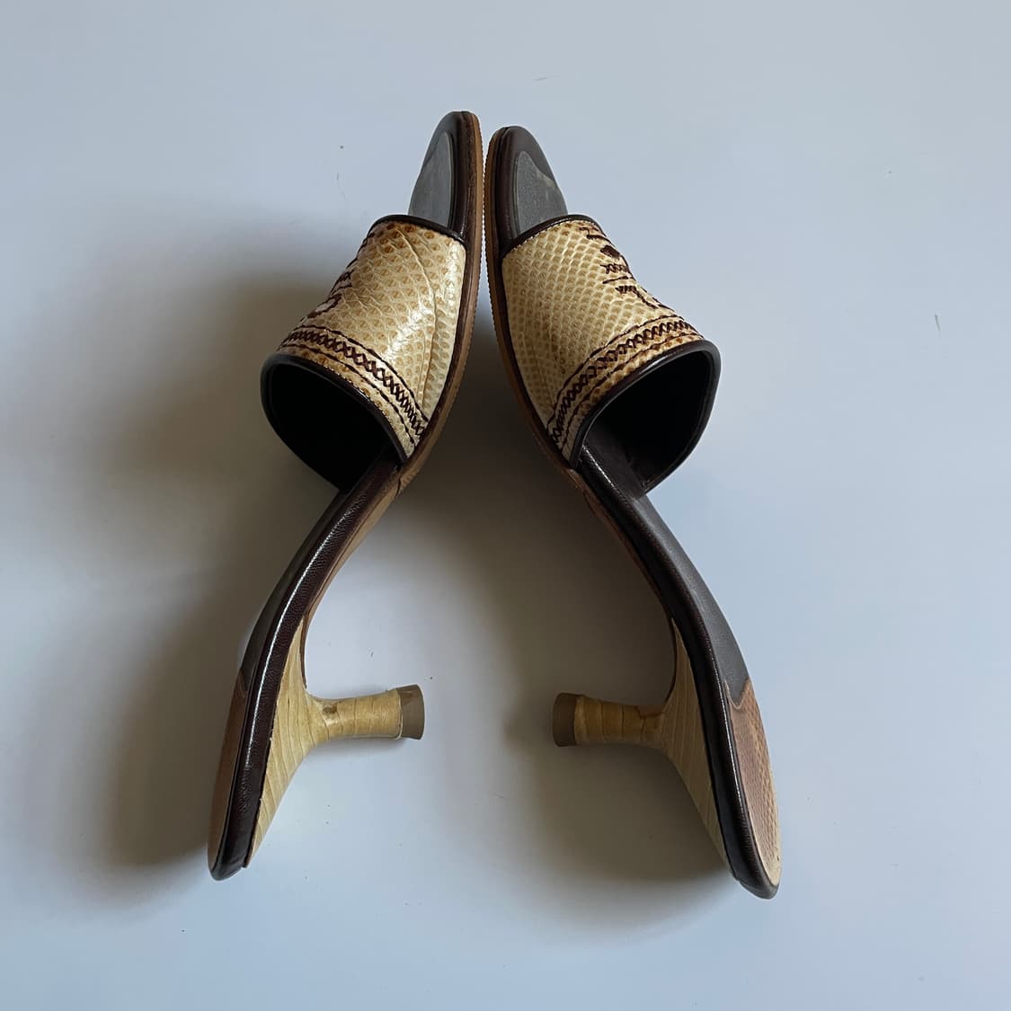 CHANEL 샤넬 로고 로우힐 뮬 상품이미지7