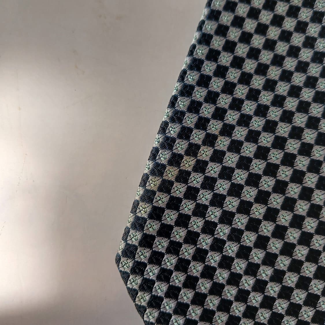 아쿠아스큐텀 실크 네이비 기하 패턴 넥타이 8.8cm A등급 A19456 상품이미지10