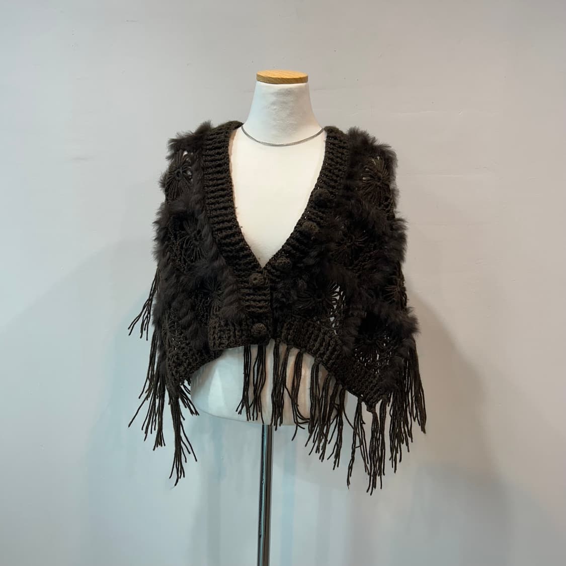 딥브라운 레빗퍼 프린지 케이프 상품이미지5