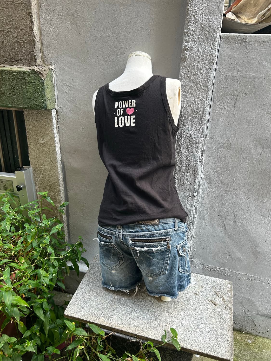 Jpn 키치 하트 프린팅 큐빅 디테일 블랙 나시 상품이미지2