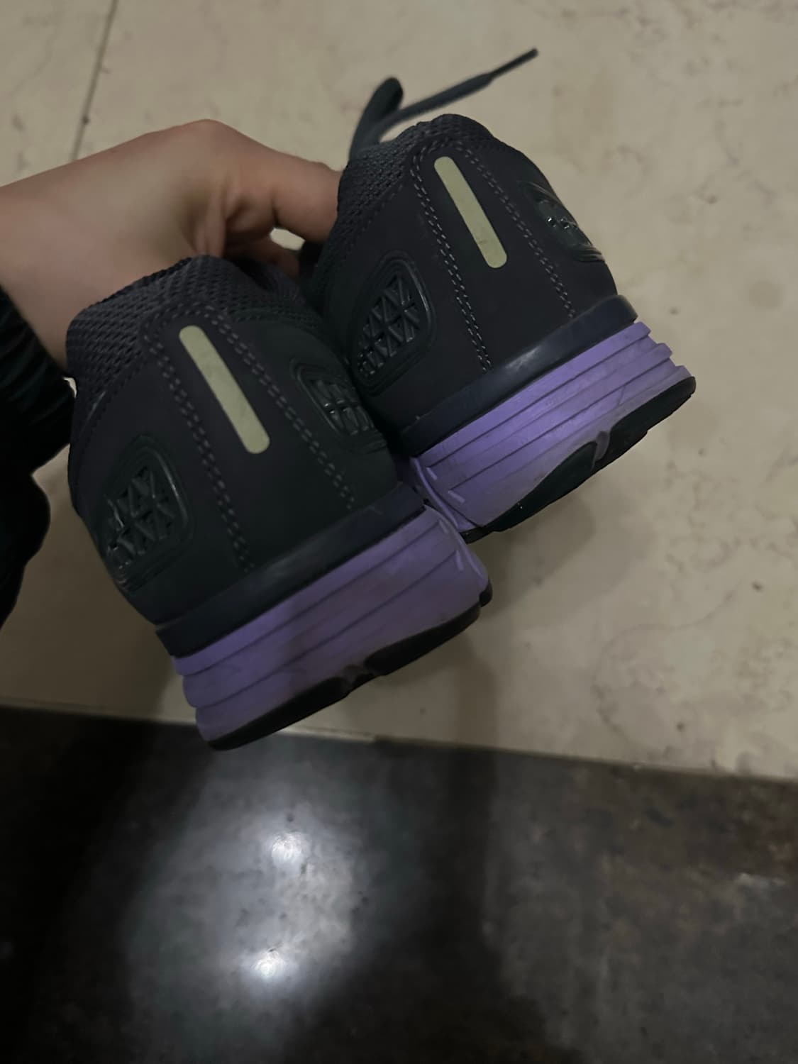 새상품) 나이키 VOMERO 7 여성 정품 런닝화 235mm 상품이미지6