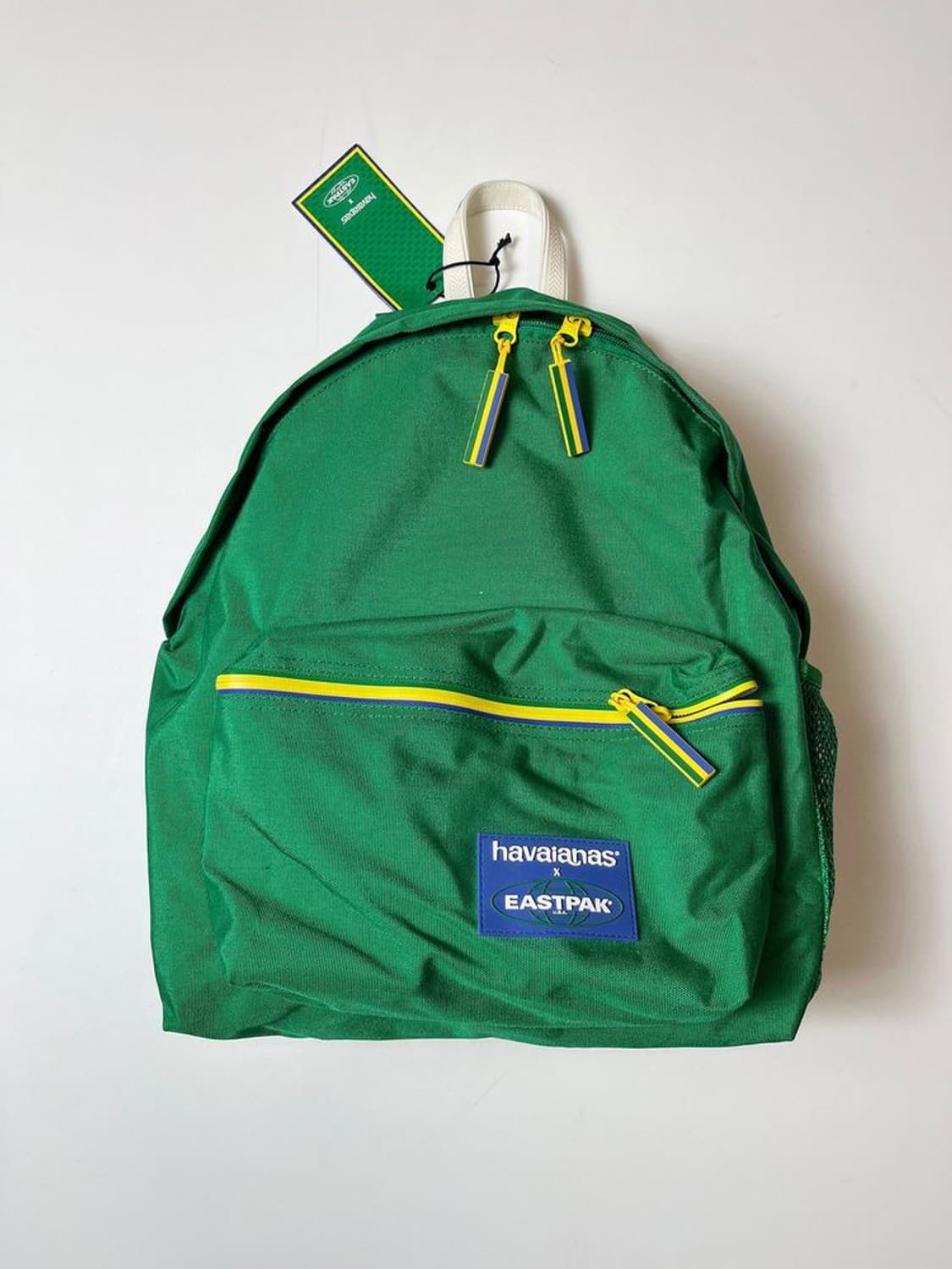 이스트팩 x HAVAIANAS 패디드 파커 백팩 Q1328 상품이미지1