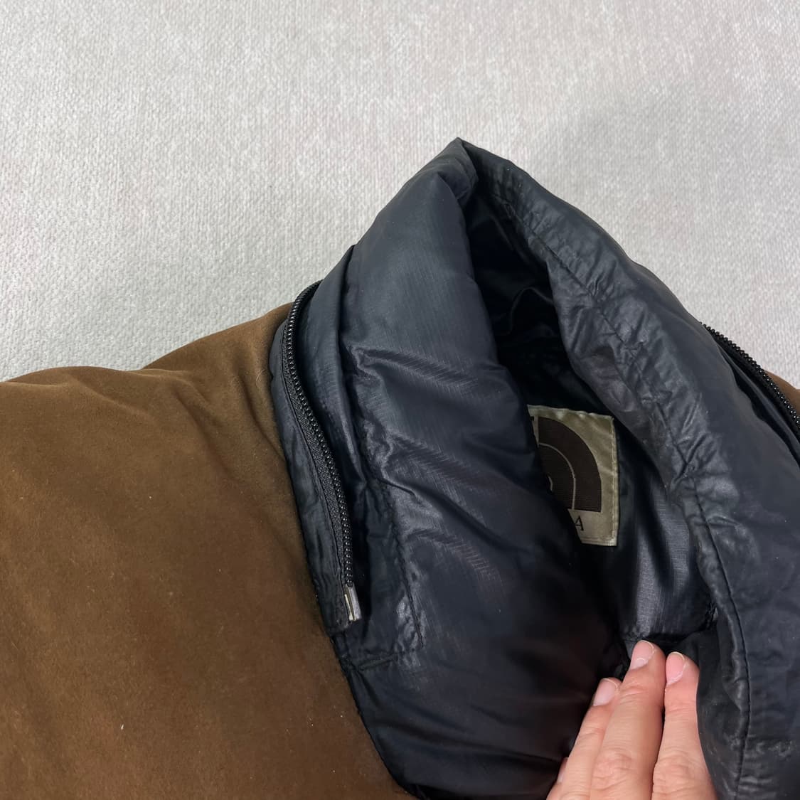 105 노스페이스 700 LTD 눕시 한정판 스웨이드 패딩 상품이미지6