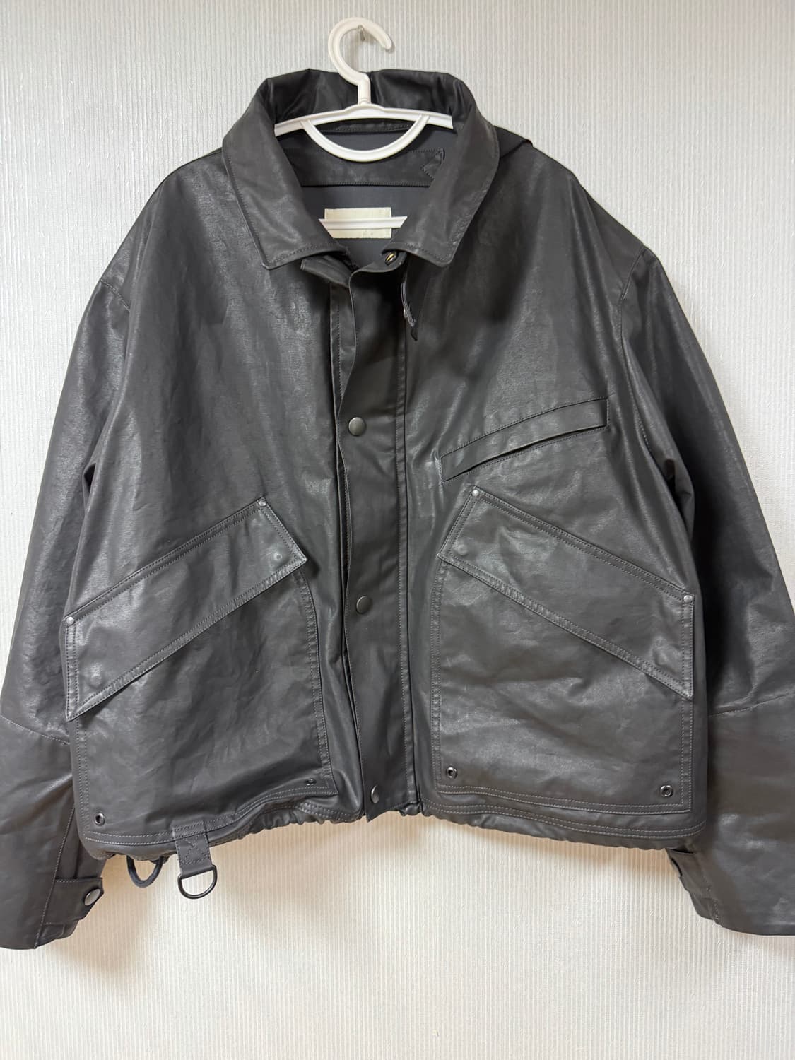 르메르 25fw 레인 숏자켓 오닉스 런웨이 제품 상품이미지1