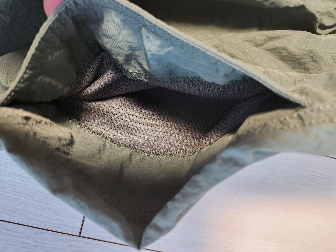 새상품급)무신사 스탠다드 나이론 와이드 스트링 팬츠 라이트카키 사이즈34 상품이미지6