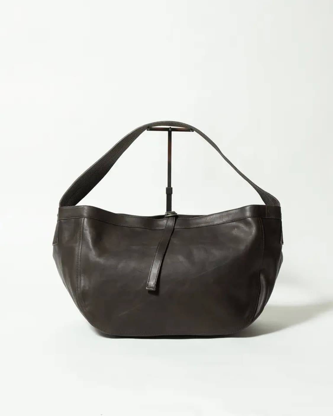 26SS 타이가 타카하시 T.T Lot.004 뉴스보이백 홀스레더 브라운 상품이미지3