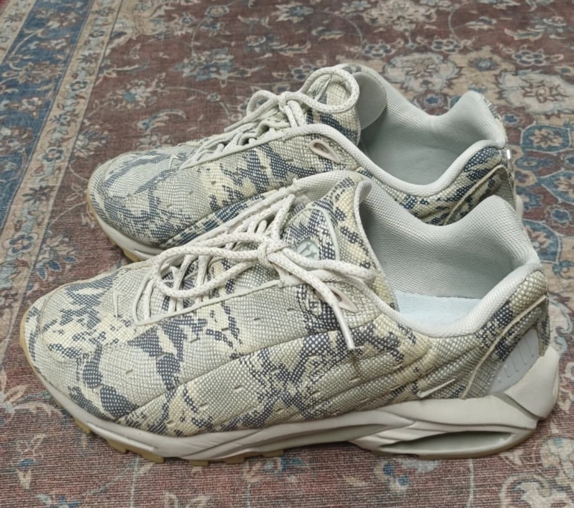 나이키 녹타 핫스텝 에어테라 라이트본  285 상품이미지2