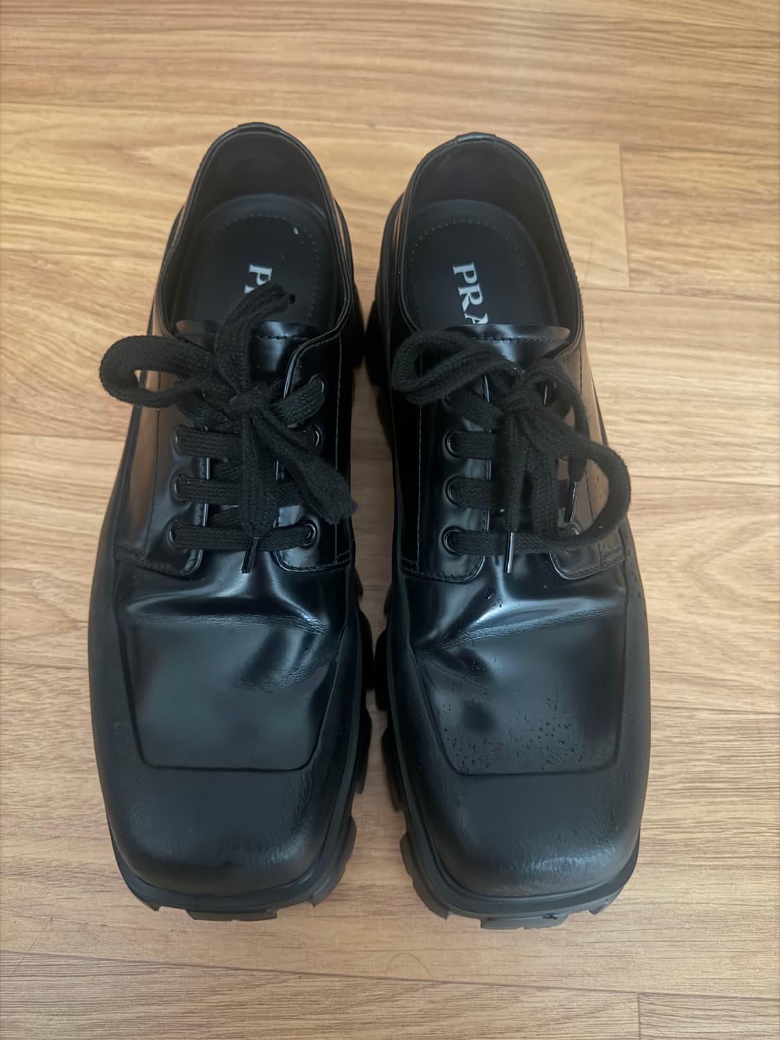 ”프라다 모놀리스 더비“ 오늘 발송 가능 상품이미지9