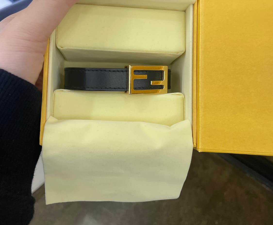 펜디 팔찌 상품이미지1