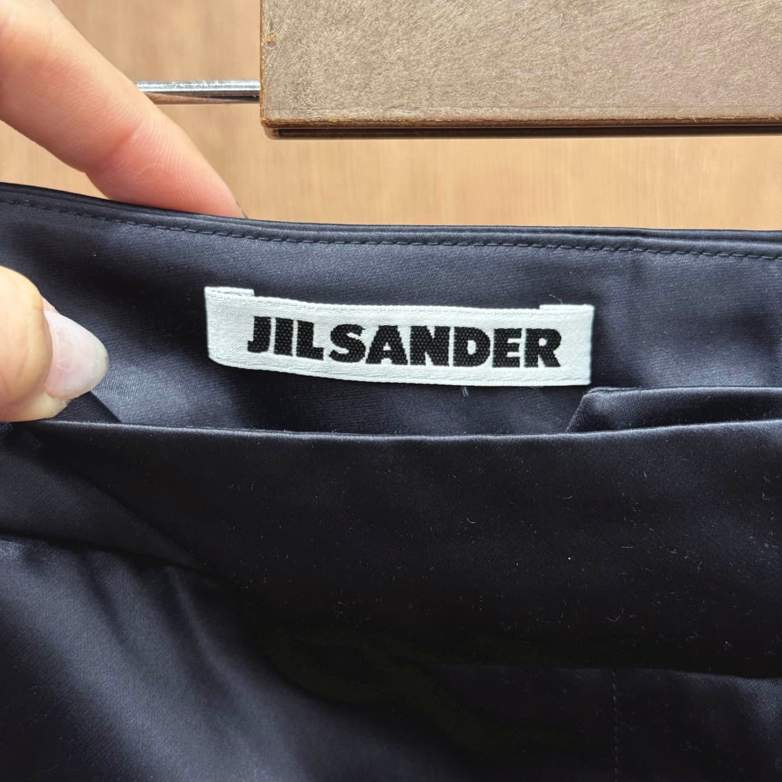 질샌더 슬랙스 히든 클로징 미니멀 디자인 후면 포켓 디테일 네이비 상품이미지6