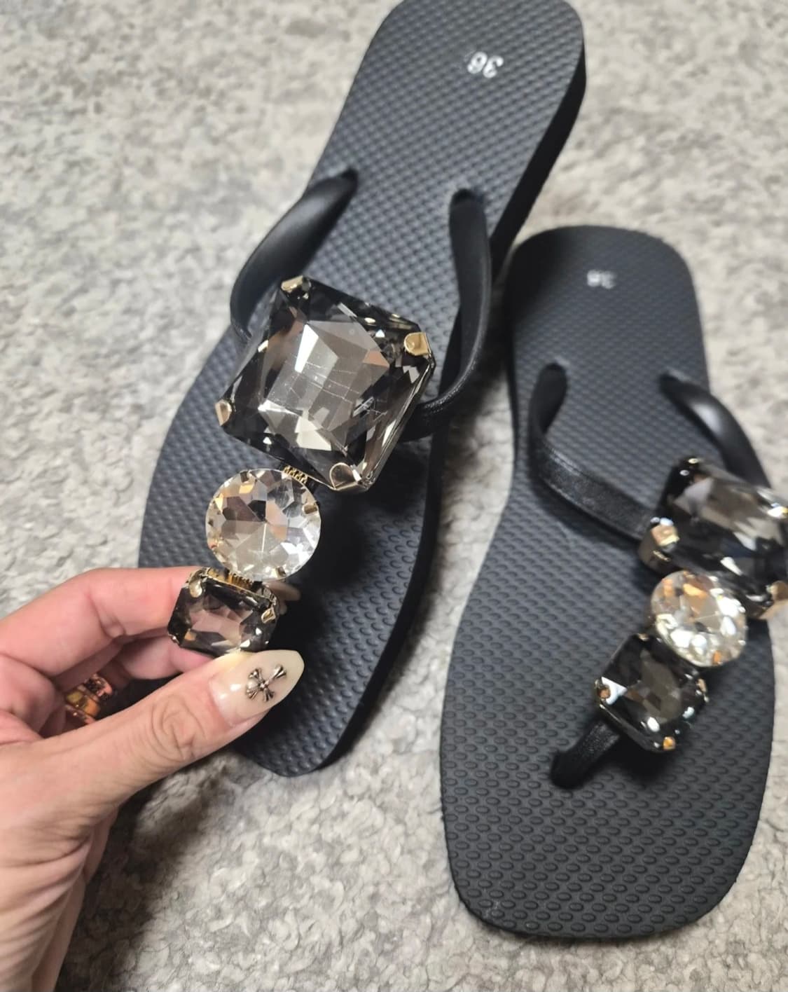 주세페자노티 비슷한  느낌의  스퀘어 큐빅 디자인  블랙 쪼리 상품이미지3
