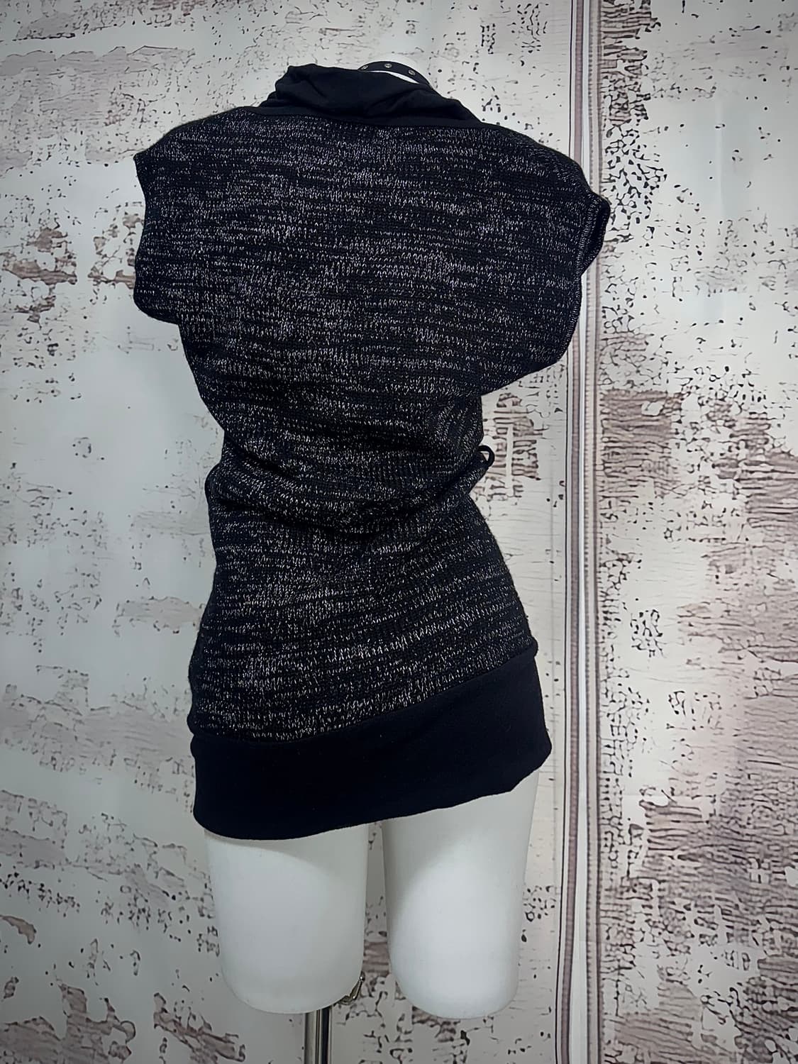 Black Glitter Draped Sleeveless Top 상품이미지3