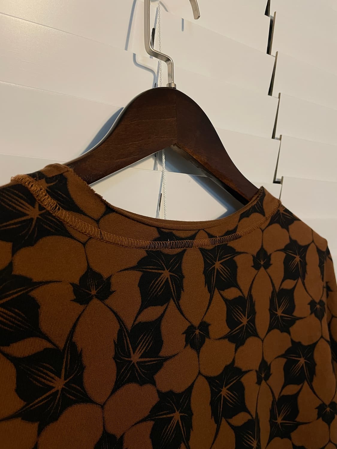 이세이미야케 다크 플라워 수트탑 상품이미지7