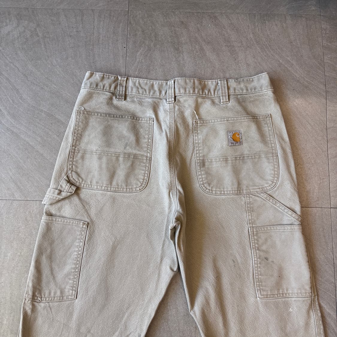 칼하트 오리지널 라이트 그레이 카펜터 팬츠 입니다.  상품이미지2