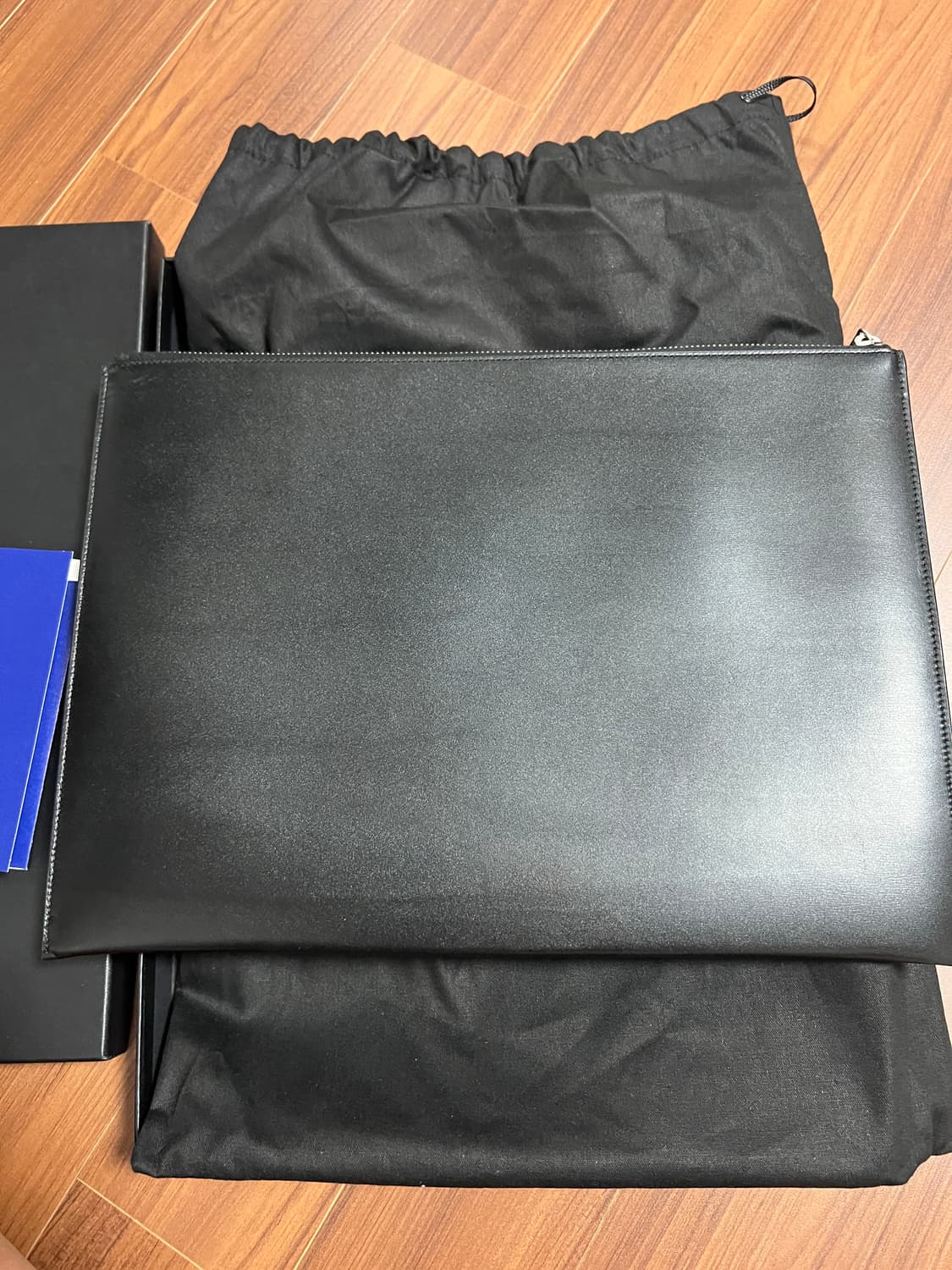 생로랑 클러치백 상품이미지4