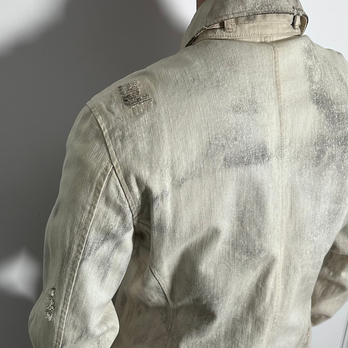 in the attic 화이트 워시드 데님 바이커 자켓 (on.568)  상품이미지7