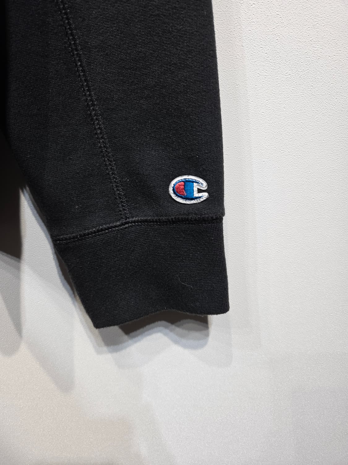 챔피온 안감기모 블랙 로고 맨투맨 티셔츠_M 상품이미지4