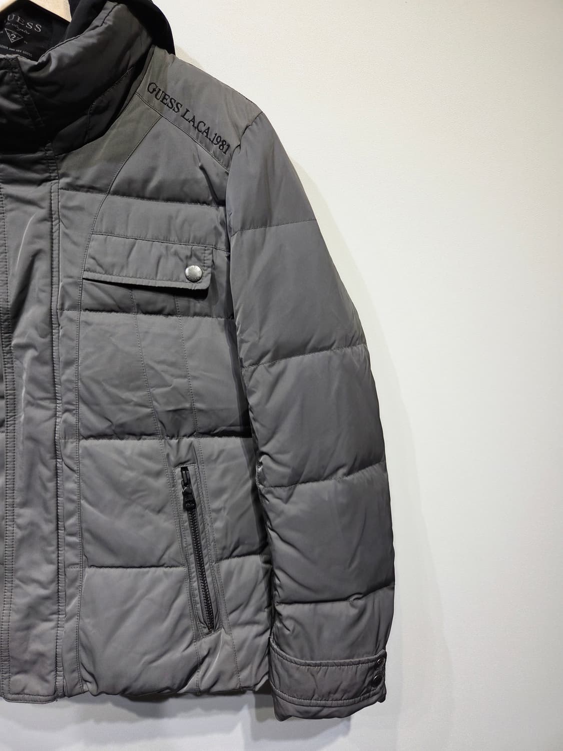 게스 GUESS 그레이 덕다운 패딩_M 상품이미지4