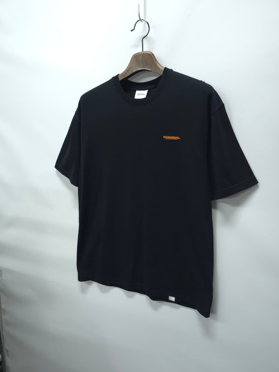 노매뉴얼 NOMAD 그래픽 자수 로고 반팔 티셔츠 블랙 (L) 상품이미지2