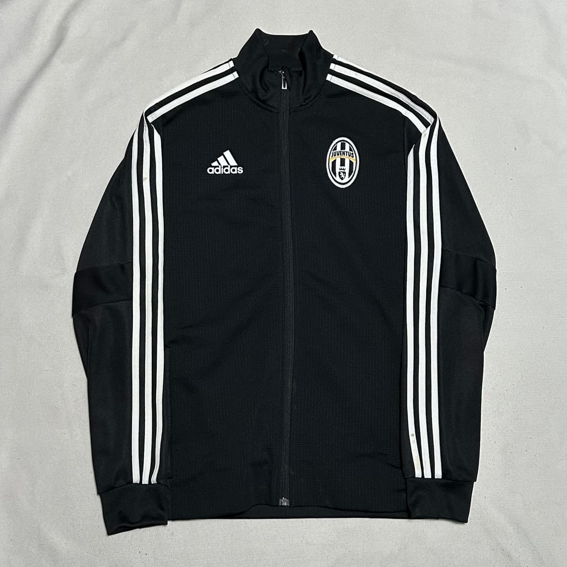 L 아디다스 유벤투스 블랙 트랙탑 상품이미지2