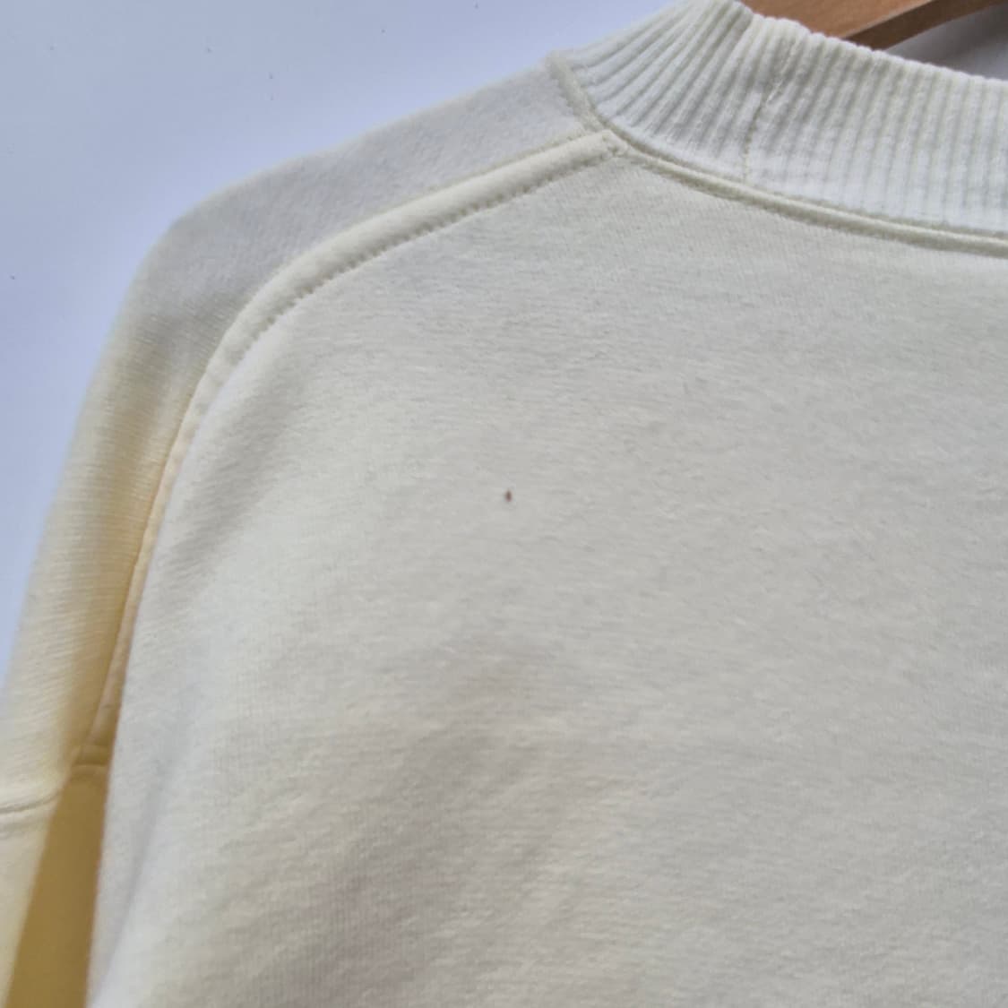 입생로랑 아이보리 자수 맨투맨 남녀공용 M 상품이미지7