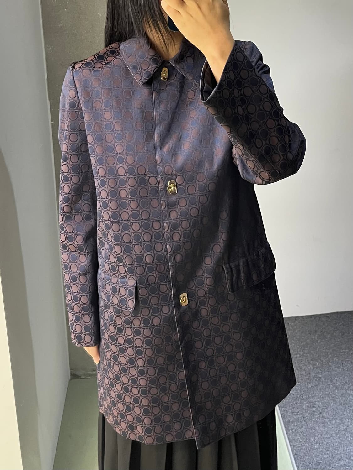 살바토레 페라가모 간치니 모노그램 코트 상품이미지2