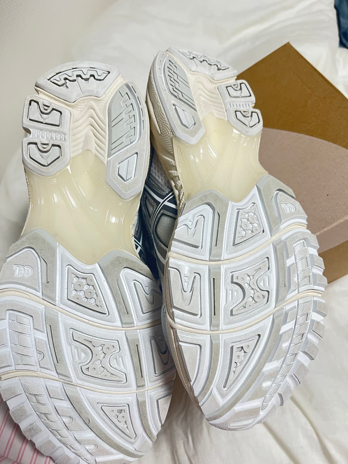 아식스 젤 님버스 10.1 275mm 한국 한정 화이트글레이셔그레이 상품이미지6