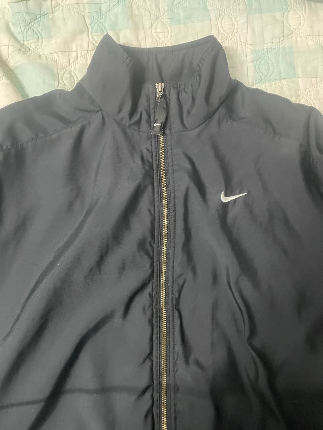 나이키 솔로스우시 사틴봄버 상품이미지1