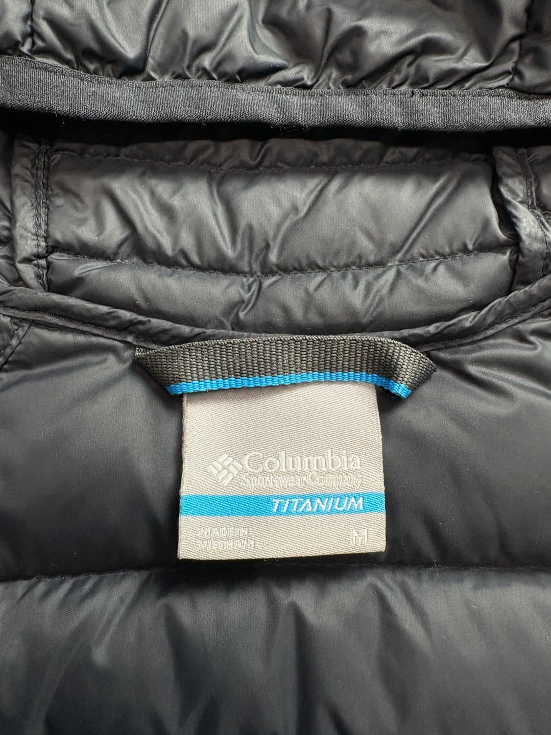컬럼비아 700 티타늄 덕다운 경량 점퍼 2518 상품이미지4