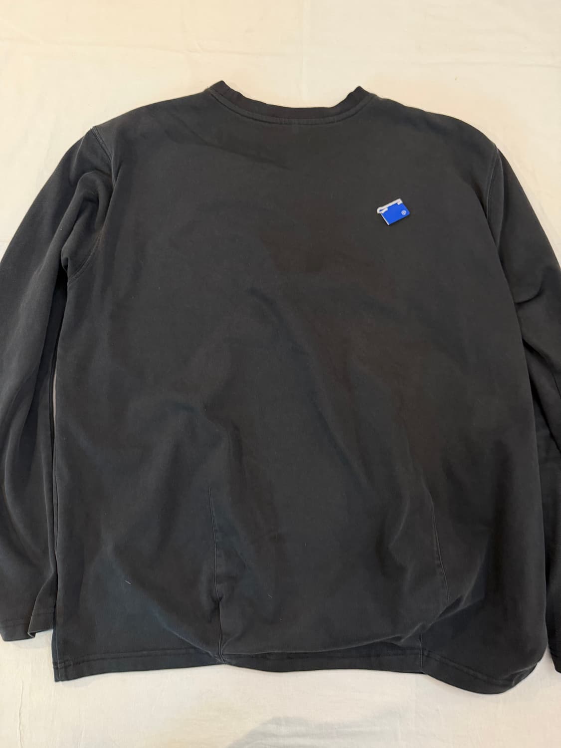 아더에러 21ss 테이프 로고 시그니쳐 라벨 롱슬리브 블랙 상품이미지3