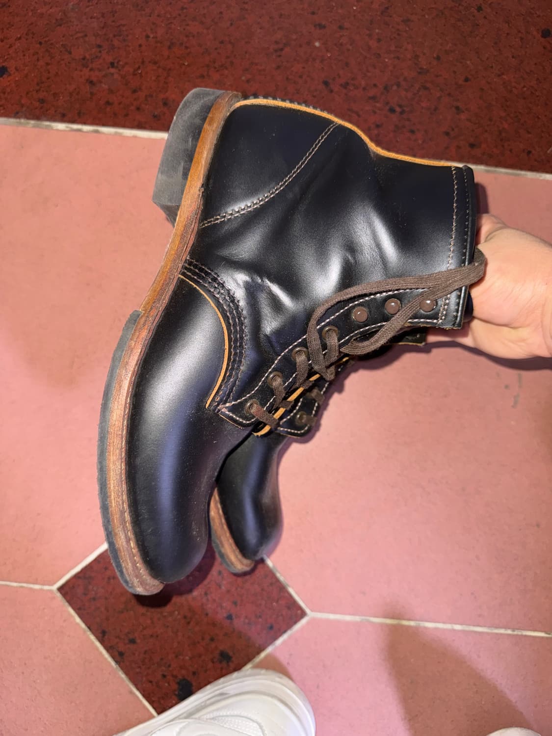 레드윙 9060 255 상품이미지1