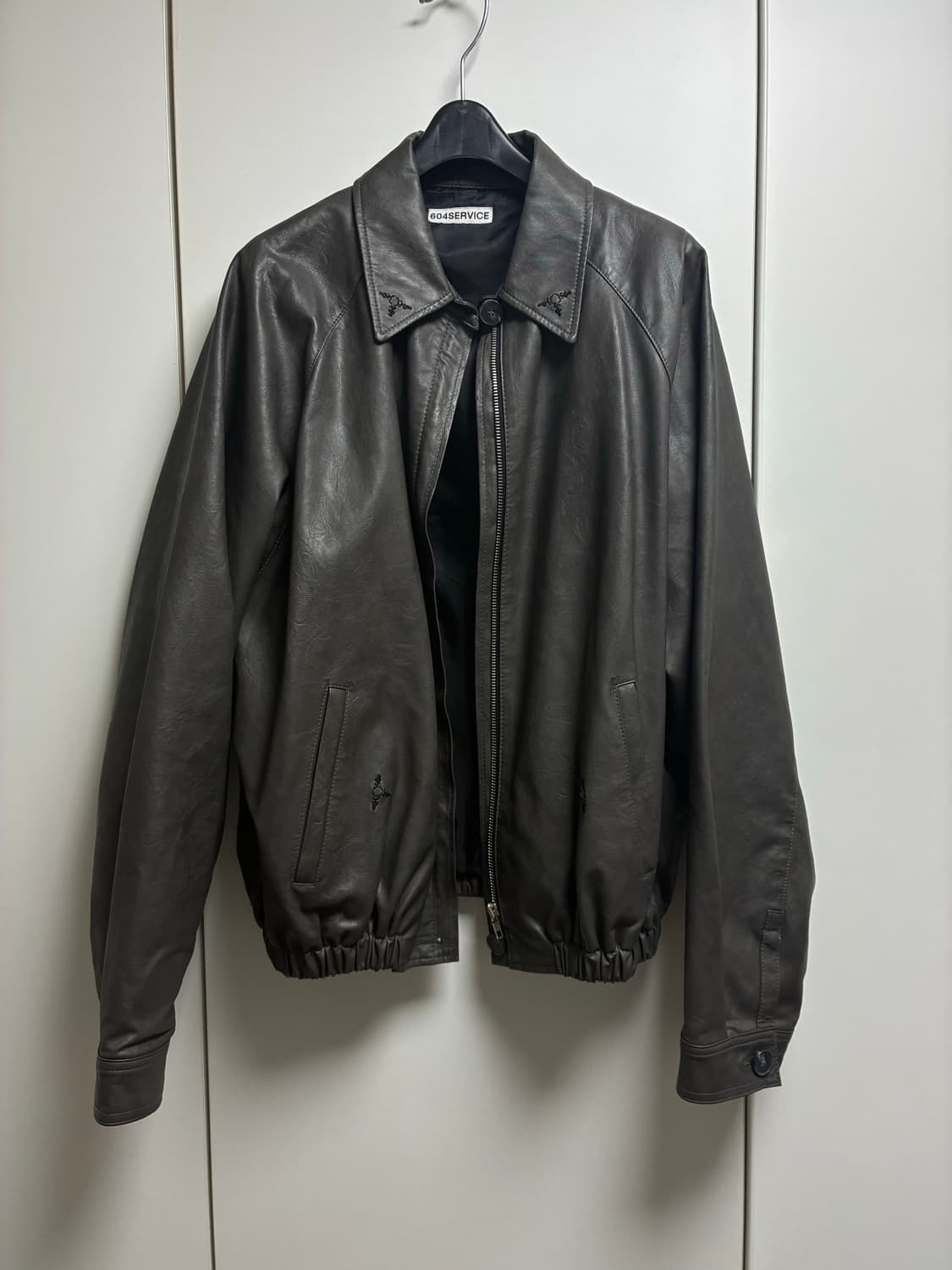 604 service EMBROIDERED LEATHER JACKET 상품이미지1