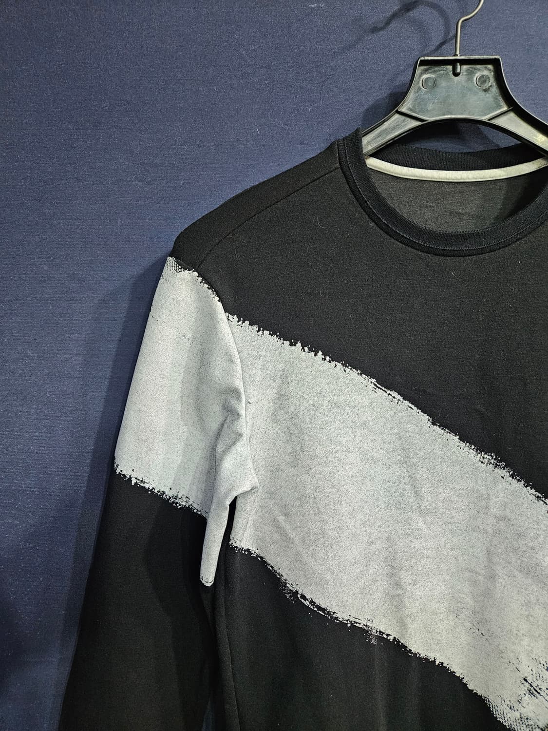 시스템옴므 프린팅 블랙컬러 남성 95~100 맨투맨  상품이미지4