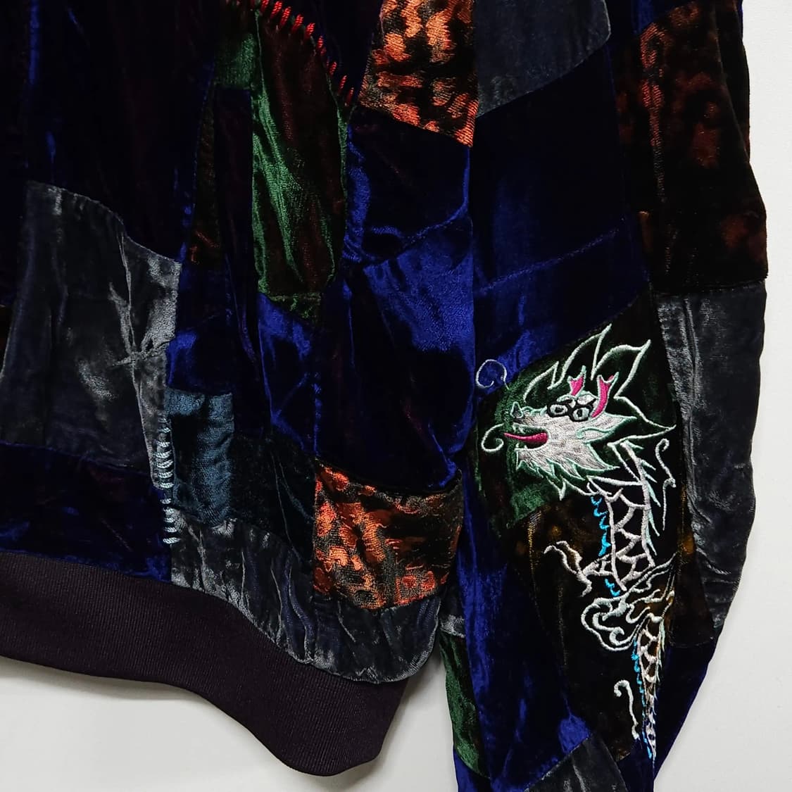 99%IS 나인티나인퍼센트이즈 바조우 블록 벨벳 드래곤 자켓 105 상품이미지5