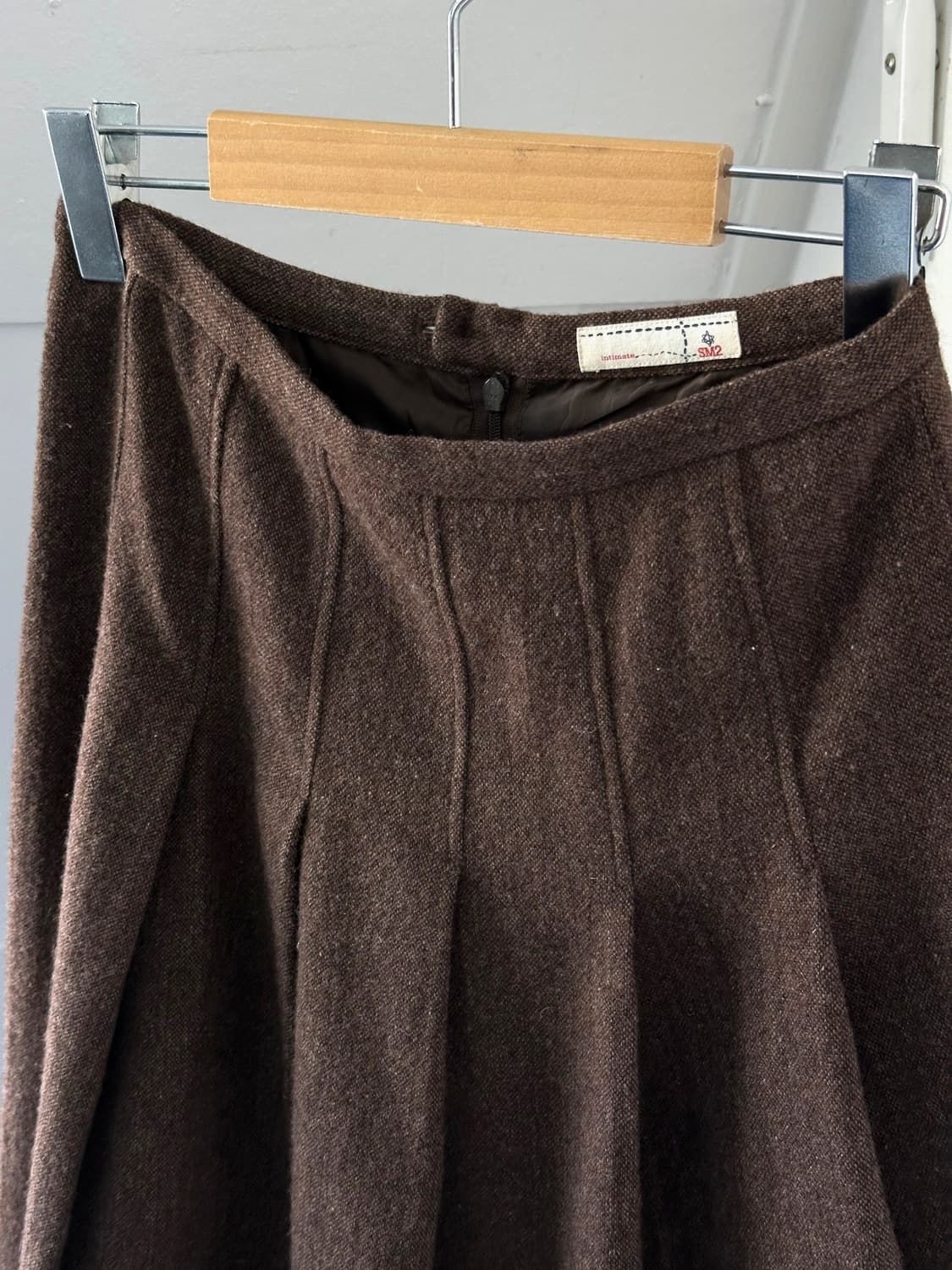 Tweed fabric pleated mid skirt 상품이미지2