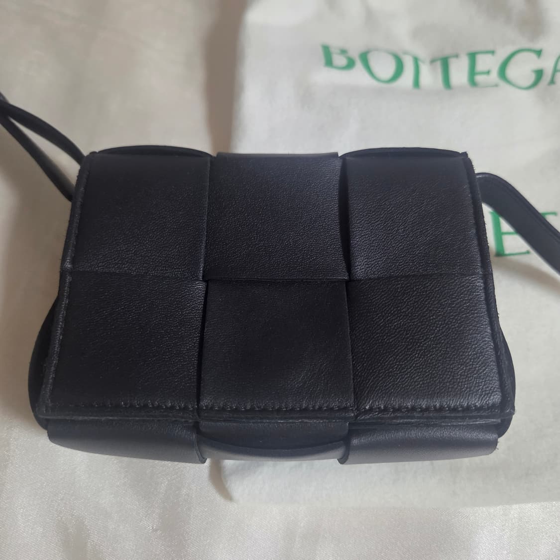 보테가베네타 카세트 숄더백 미니 상품이미지2