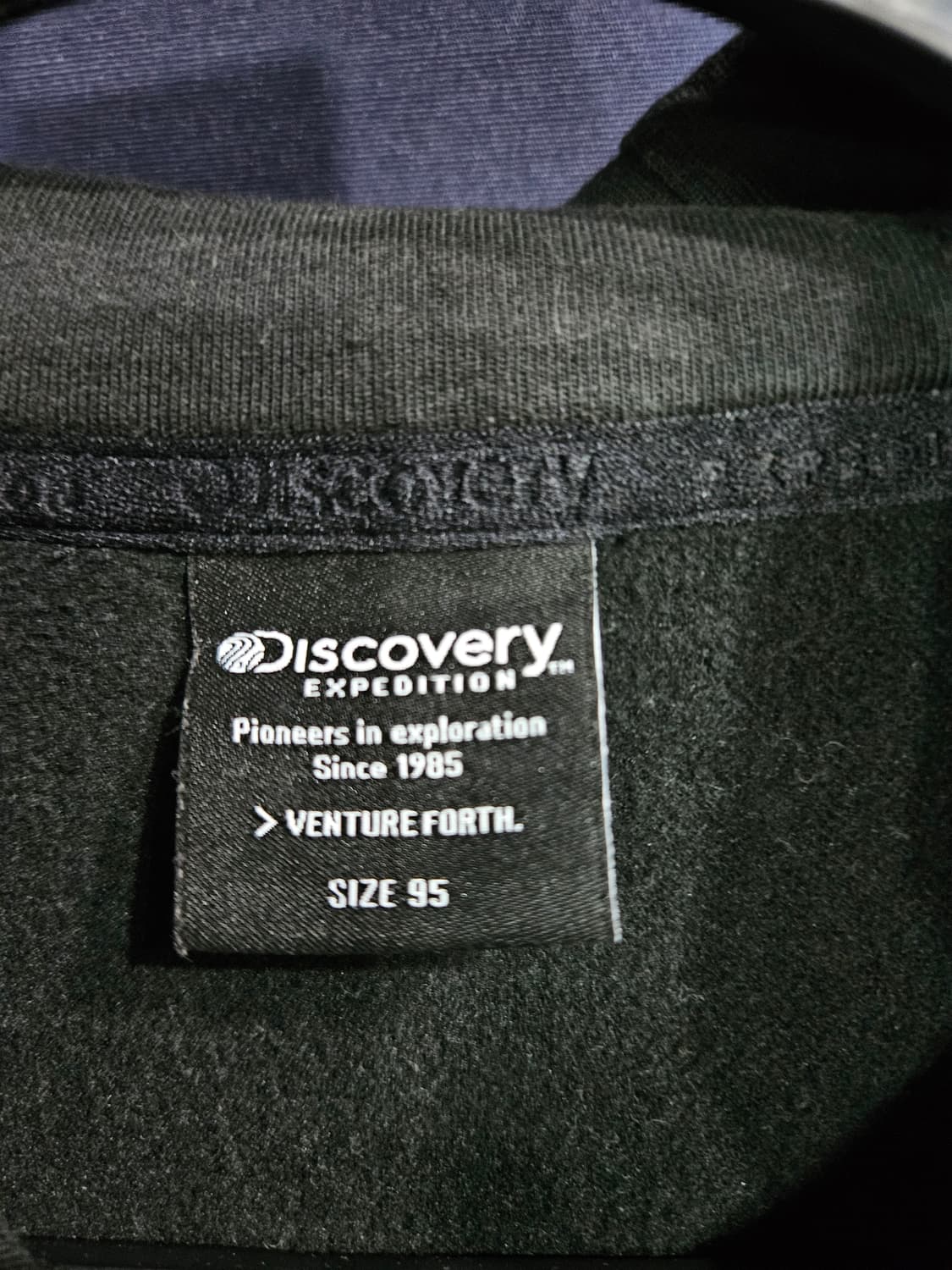 디스커버리 블랙차콜 남성 세미오버핏 95 기모 포켓 후드티  상품이미지3