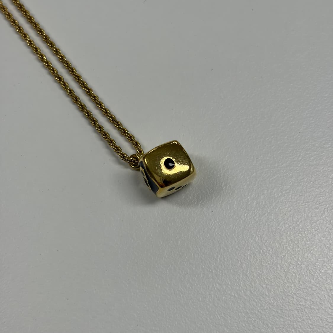 디올 주사위 목걸이 상품이미지6