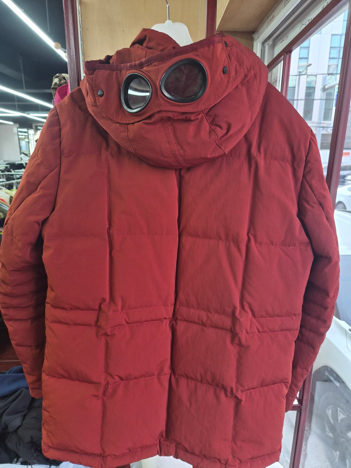 100) CP 컴퍼니 고글 덕다운 패딩 팝니다 상품이미지2