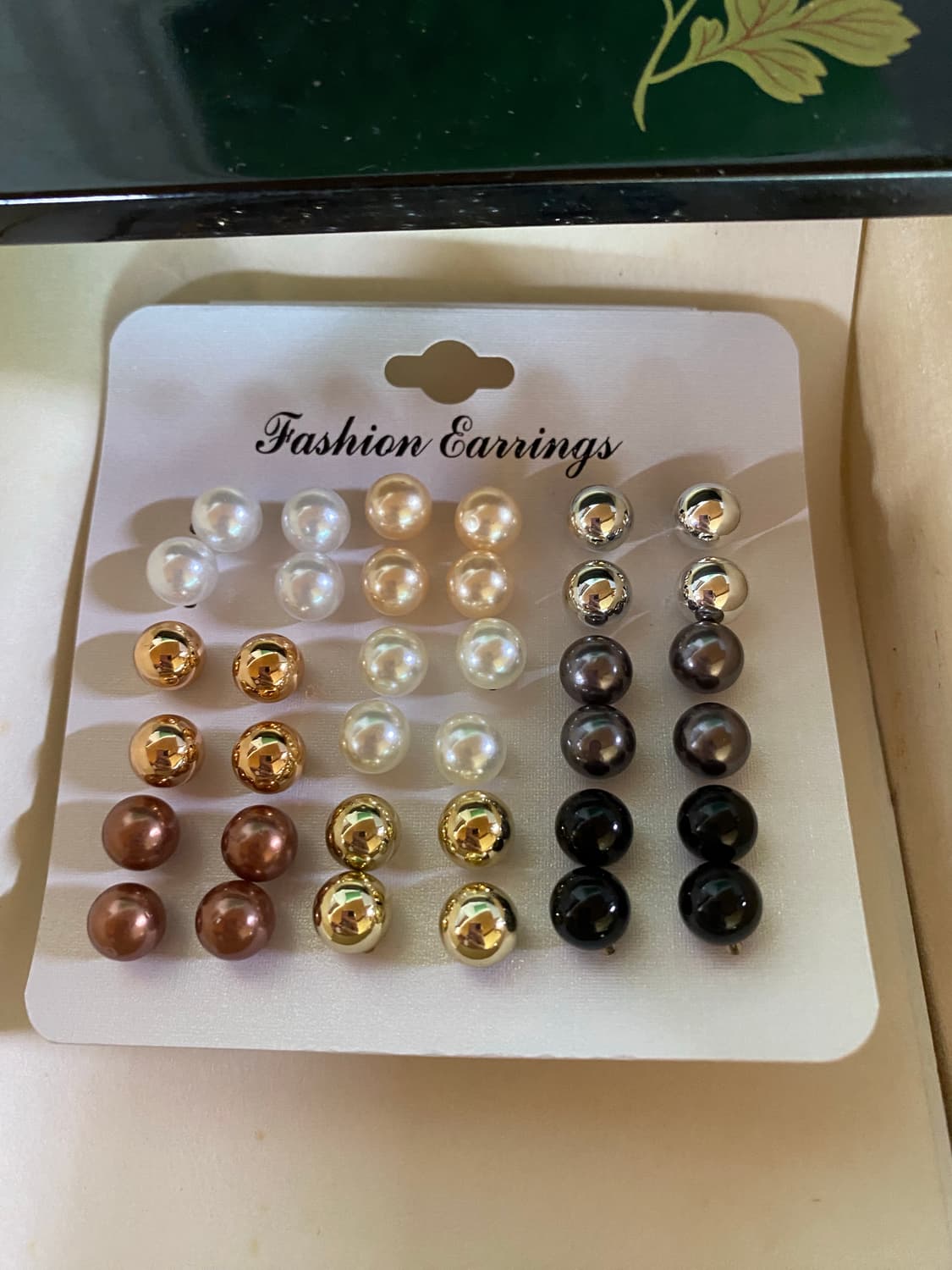 다양한 색상의 진주볼 귀걸이 세트 새상품 상품이미지1